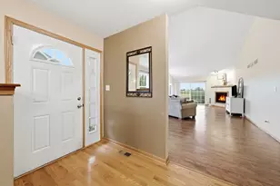 617 Enclave Ln, Manteno, IL 60950 - Photo 3