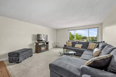 1217 S Old Wilke Road #303, Arlington Heights, IL 60005 - Photo 3