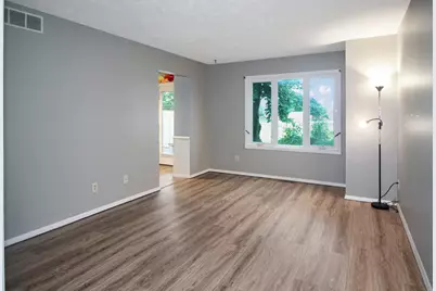 1530 Hunt Drive #B, Normal, IL 61761 - Photo 5