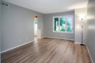 1530 Hunt Dr, Normal, IL 61761 - Photo 5