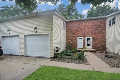 1530 Hunt Drive #B, Normal, IL 61761 - Photo 1