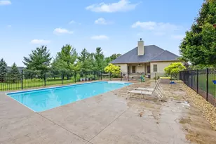 1682 N 2501st Rd, Ottawa, IL 61350 - Photo 29