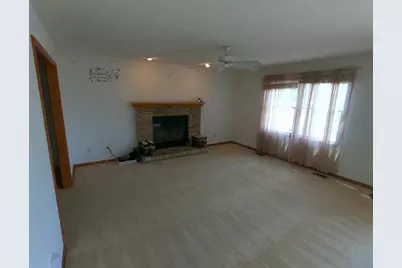 3125 Old Jamestown Road, Bloomington, IL 61704 - Photo 9