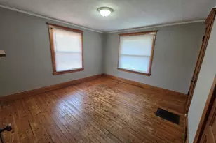 204 W Locust St, Dekalb, IL 60115 - Photo 7