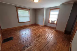 204 W Locust St, Dekalb, IL 60115 - Photo 11