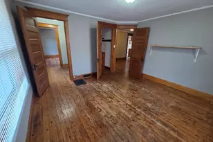 204 W Locust St, Dekalb, IL 60115 - Photo 9