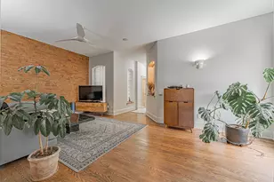 114 W Locust St, Bloomington, IL 61701 - Photo 7