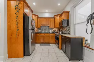 114 W Locust St, Bloomington, IL 61701 - Photo 19