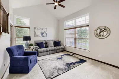 19 Longview Court, South Elgin, IL 60177 - Photo 5