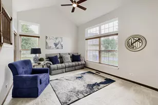 19 Longview Ct, South Elgin, IL 60177 - Photo 5