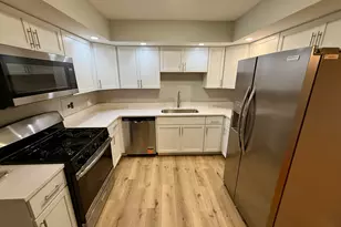 101 Dover Dr, Des Plaines, IL 60018 - Photo 9