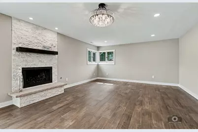 605 Gloria Street, Lockport, IL 60441 - Photo 9