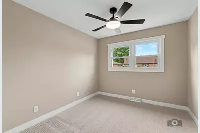 605 Gloria Street, Lockport, IL 60441 - Photo 15