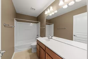 3111 Drury Ln, Carpentersville, IL 60110 - Photo 23