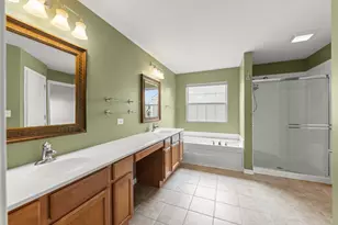 3111 Drury Ln, Carpentersville, IL 60110 - Photo 19