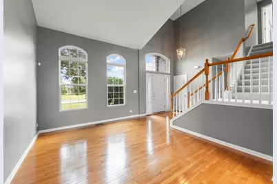3111 Drury Lane, Carpentersville, IL 60110 - Photo 3
