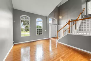 3111 Drury Ln, Carpentersville, IL 60110 - Photo 3