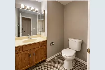 1671 Grosvenor Circle #B, Wheaton, IL 60189 - Photo 7