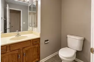 1671 Grosvenor Cir, Wheaton, IL 60189 - Photo 7