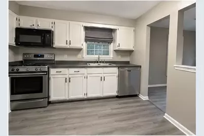 1671 Grosvenor Circle #B, Wheaton, IL 60189 - Photo 3