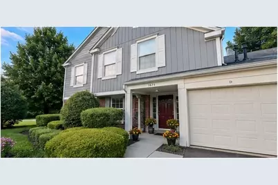 1671 Grosvenor Circle #B, Wheaton, IL 60189 - Photo 1