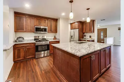 603 Chelmsford Lane, Elk Grove Village, IL 60007 - Photo 9