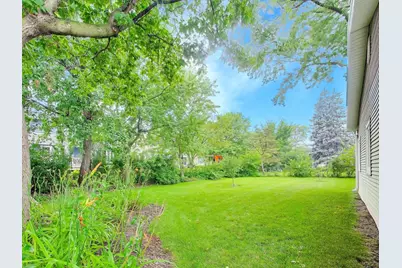 603 Chelmsford Lane, Elk Grove Village, IL 60007 - Photo 33
