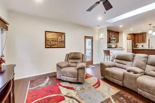 603 Chelmsford Ln, Elk Grove Village, IL 60007 - Photo 13