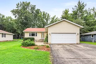 699 Karen Dr, Lake Holiday, IL 60552 - Photo 1