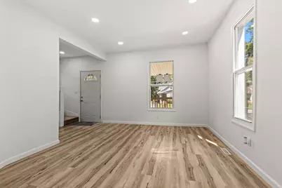 1113 22nd Avenue, Rockford, IL 61104 - Photo 5