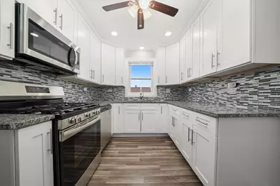 10560 S Lafayette Avenue, Chicago, IL 60628 - Photo 9