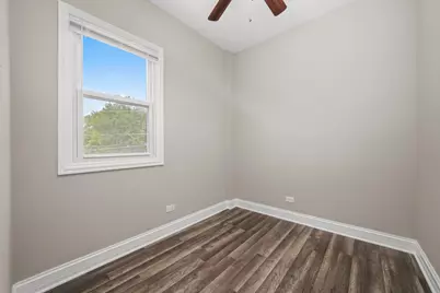 10560 S Lafayette Avenue, Chicago, IL 60628 - Photo 15