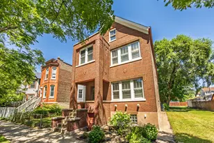 2714 E 93rd St, Chicago, IL 60617 - Photo 9