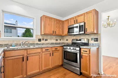 10570 Wing Pointe Drive, Huntley, IL 60142 - Photo 9