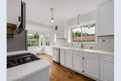 140 N Cuyler Avenue, Oak Park, IL 60302 - Photo 9