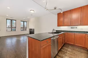 400 N Clinton St, Chicago, IL 60654 - Photo 9