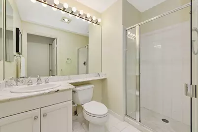 400 N Clinton Street #706, Chicago, IL 60654 - Photo 17