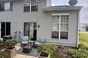 4424 W Brownstone Way, Waukegan, IL 60085 - Photo 3
