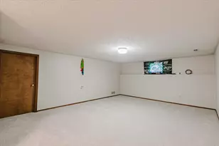 4 Inverness Dr, Bloomington, IL 61701 - Photo 35