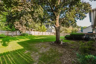 4 Inverness Dr, Bloomington, IL 61701 - Photo 37