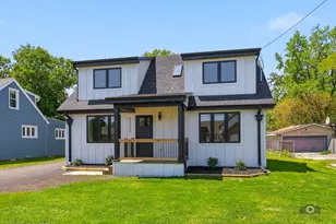 9338 Sayre Ave, Oak Lawn, IL 60453 - Photo 1