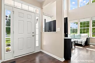 430 S Jade Ln, Round Lake, IL 60073 - Photo 3
