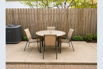 1946 W Belmont Avenue #2F, Chicago, IL 60657 - Photo 7