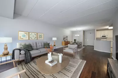 111 N Wheaton Avenue #103, Wheaton, IL 60187 - Photo 5
