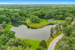 38W686 Ridgewood Ln, Elgin, IL 60124 - Photo 21