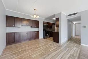 220 S Roselle Rd, Schaumburg, IL 60193 - Photo 11