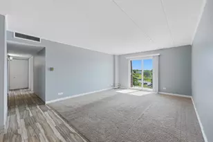 220 S Roselle Rd, Schaumburg, IL 60193 - Photo 17
