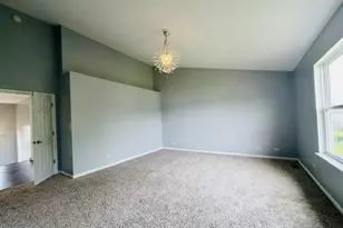 2331 Wilson Creek Cir, Aurora, IL 60504 - Photo 13