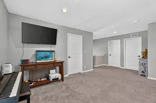419 Zachary Dr, Hampshire, IL 60140 - Photo 33