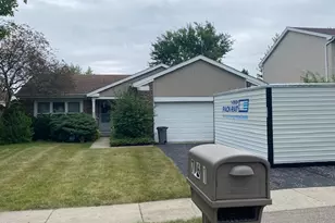 761 Laguna Rd, Crystal Lake, IL 60014 - Photo 1